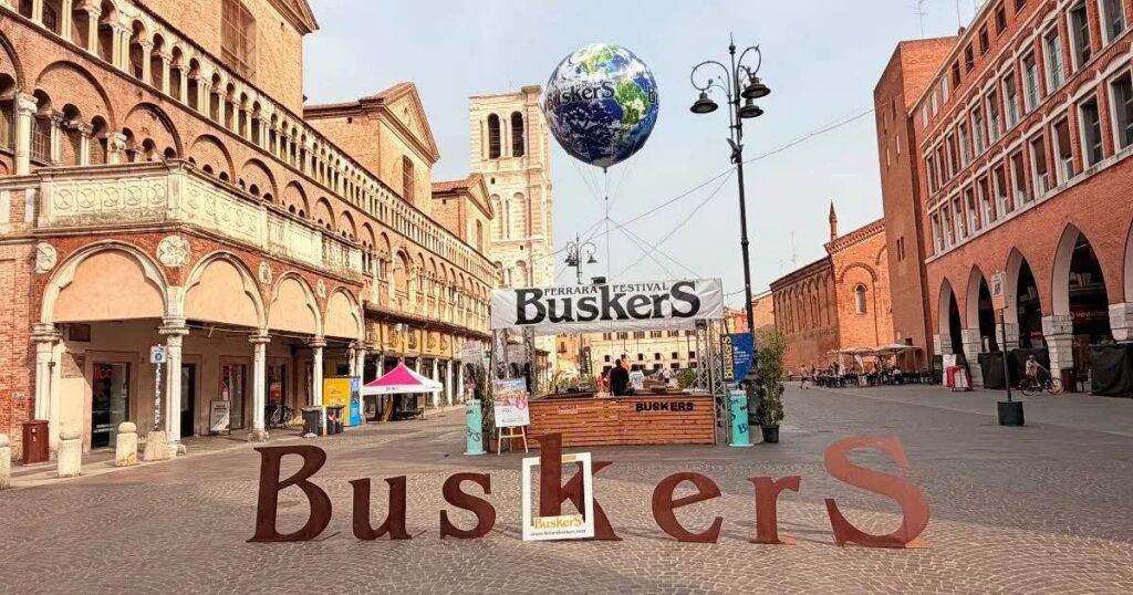 buskers festival ferrara piazza
